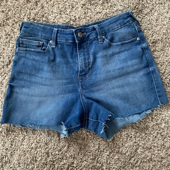 True Religion Maisie Denim Shorts - Picture 2 of 4